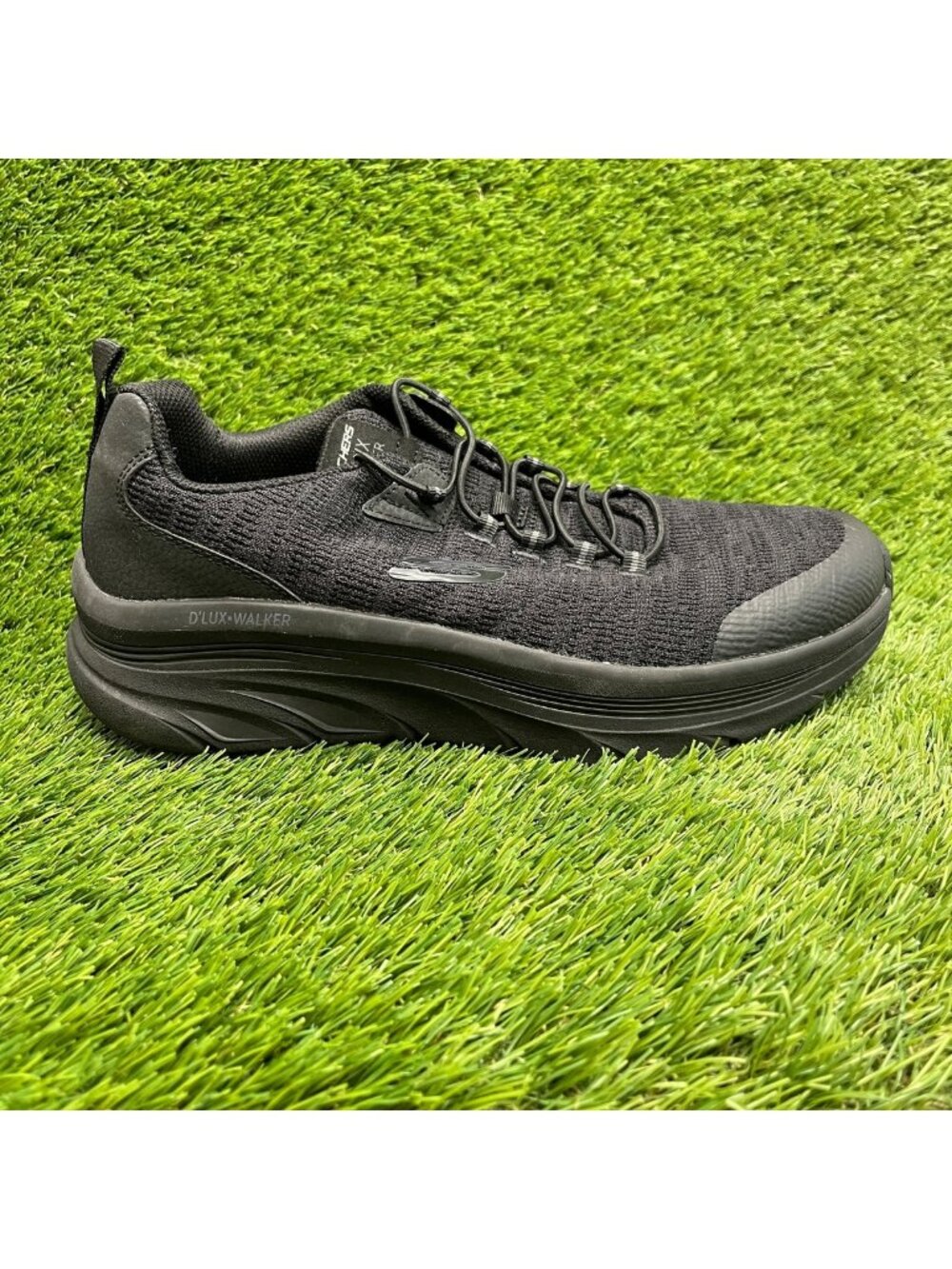 Skechers Dlux Walker Mens Size 9.5 Black Athletic Running Walking Shoes Sneakers